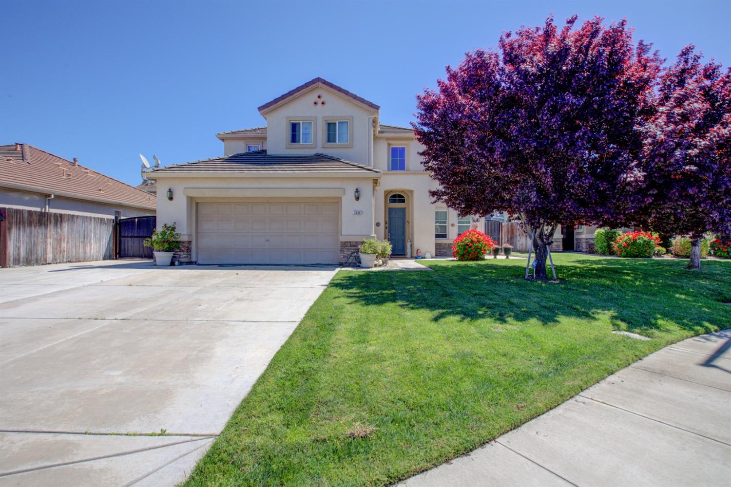 Detail Gallery Image 1 of 66 For 2228 Plumeria Pl, Manteca,  CA 95337 - 4 Beds | 2/1 Baths