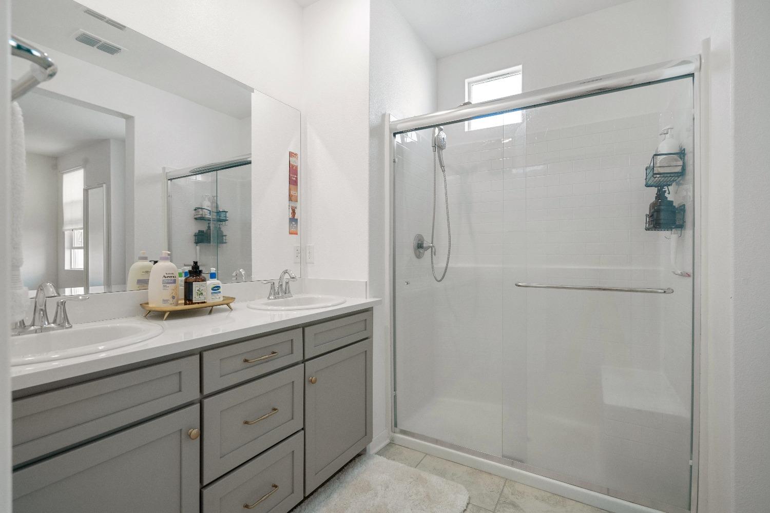 Detail Gallery Image 15 of 35 For 5301 E Commerce Way #53102,  Sacramento,  CA 95835 - 3 Beds | 2/1 Baths