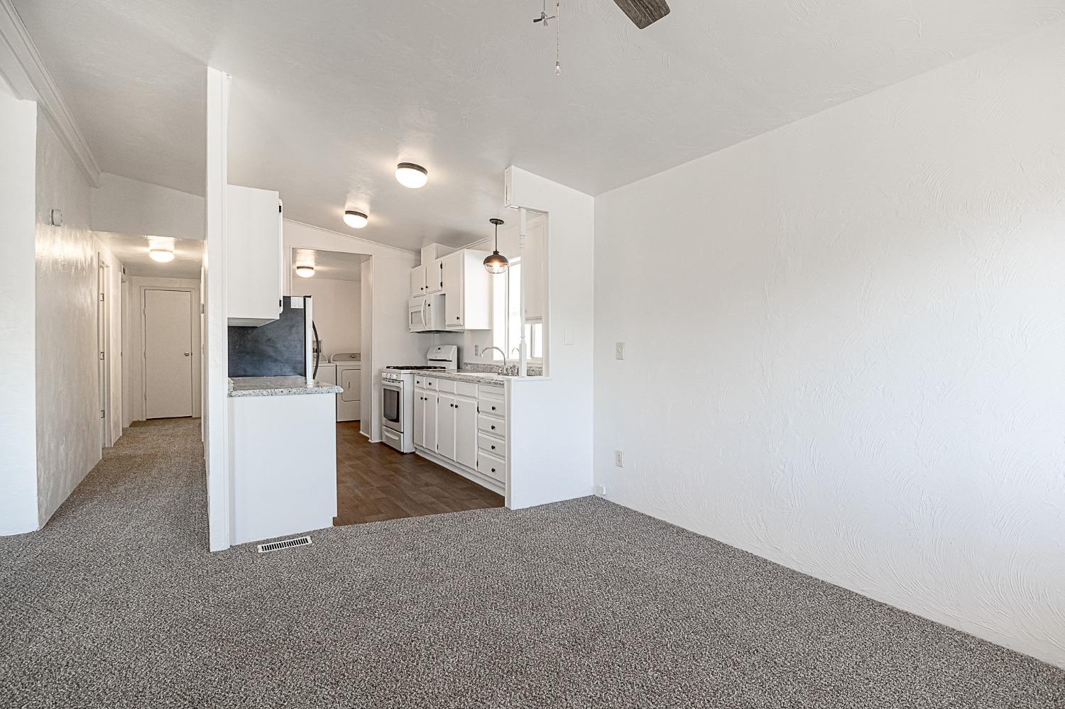 Detail Gallery Image 13 of 26 For 250 E Las Palmas Ave 64, Patterson,  CA 95363 - 2 Beds | 2 Baths