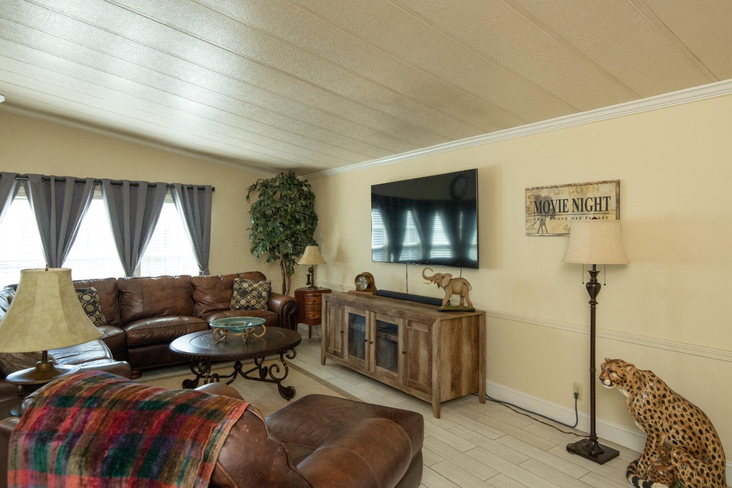 Detail Gallery Image 16 of 89 For 13 Tule Ct, Lodi,  CA 95242 - 3 Beds | 2 Baths