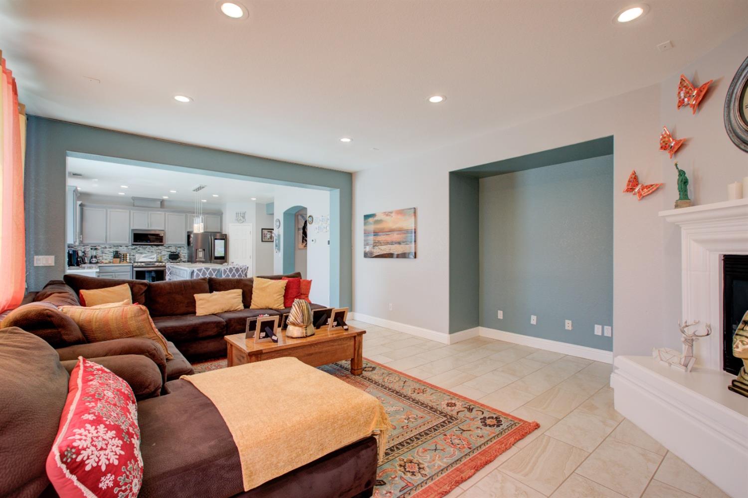 Detail Gallery Image 48 of 66 For 2228 Plumeria Pl, Manteca,  CA 95337 - 4 Beds | 2/1 Baths