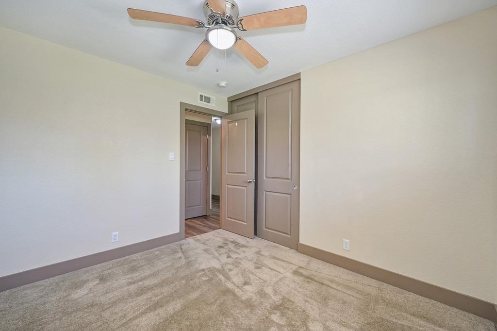 Detail Gallery Image 21 of 39 For 2532 Clearlake Way, Sacramento,  CA 95826 - 3 Beds | 2 Baths