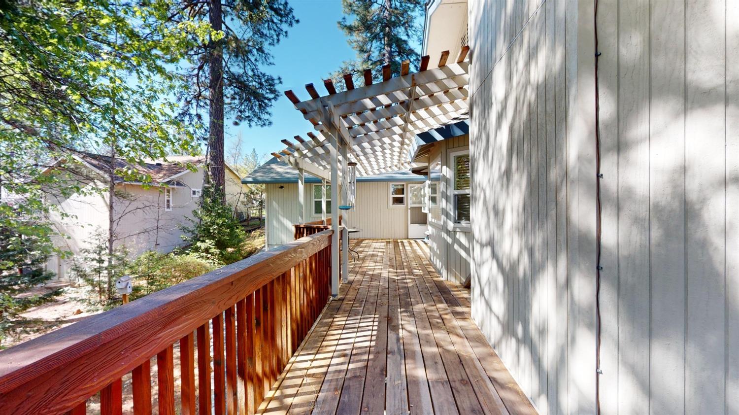Detail Gallery Image 8 of 45 For 203 Jan Rd, Grass Valley,  CA 95945 - 3 Beds | 2 Baths