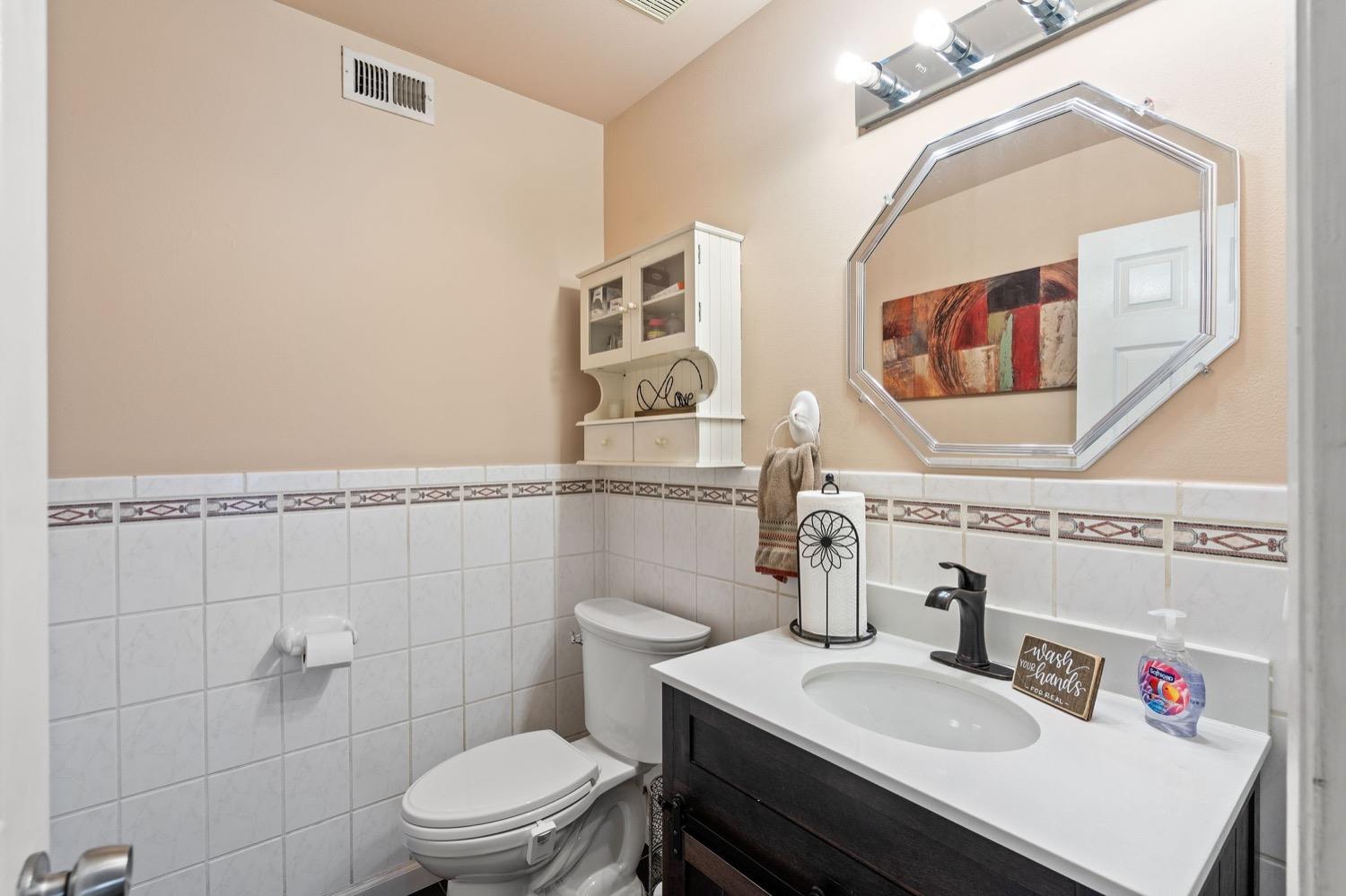 Detail Gallery Image 25 of 47 For 1067 Loupe Ave, San Jose,  CA 95121 - 4 Beds | 2/1 Baths