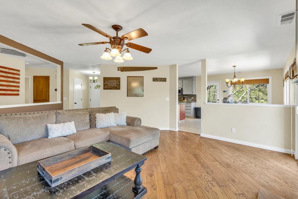 Detail Gallery Image 12 of 63 For 5939 Davidson Ct, Valley Springs,  CA 95252 - 3 Beds | 2 Baths