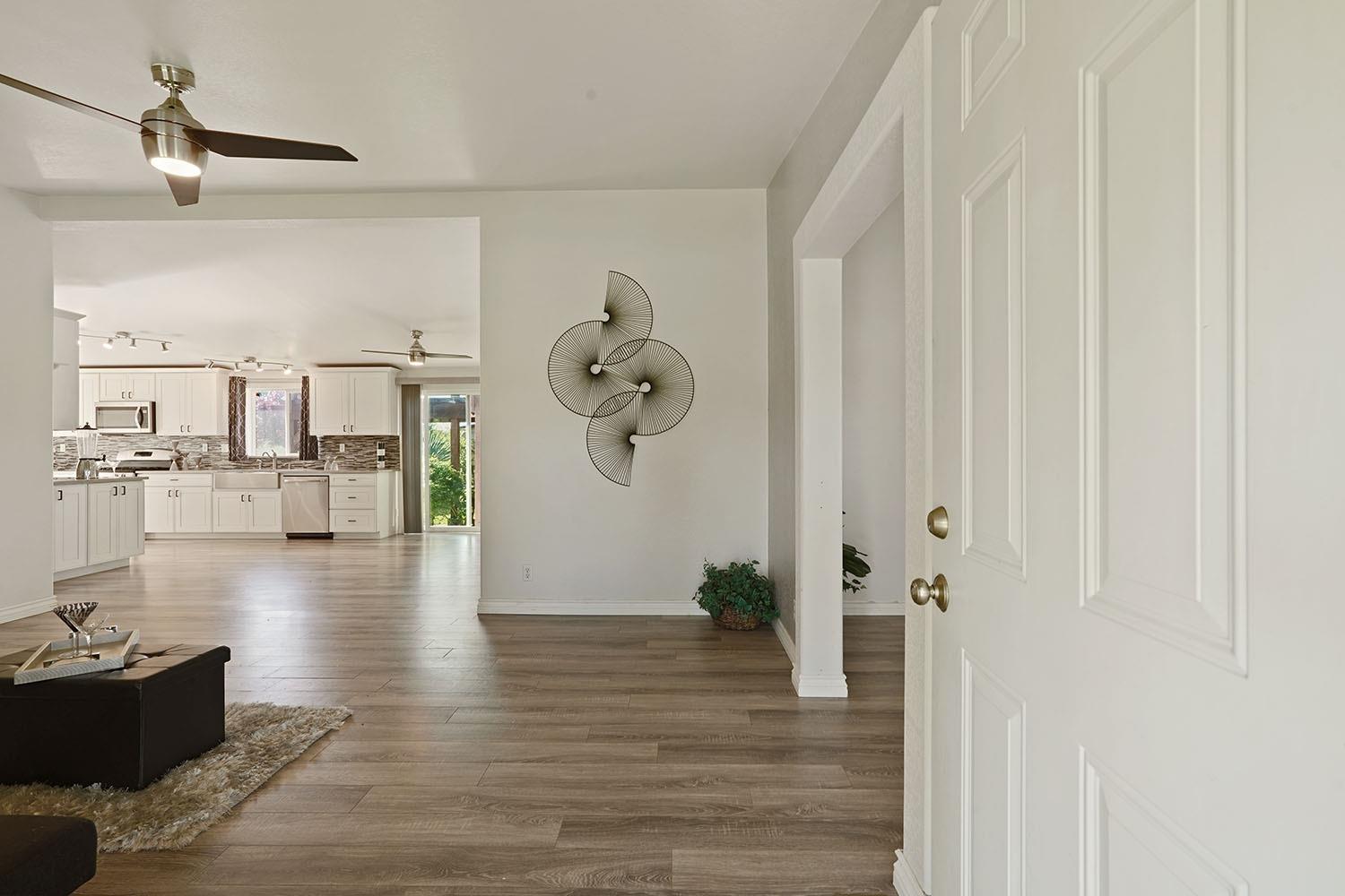 Detail Gallery Image 9 of 39 For 13262 E Tokay Colony, Lodi,  CA 95240 - 2 Beds | 2 Baths