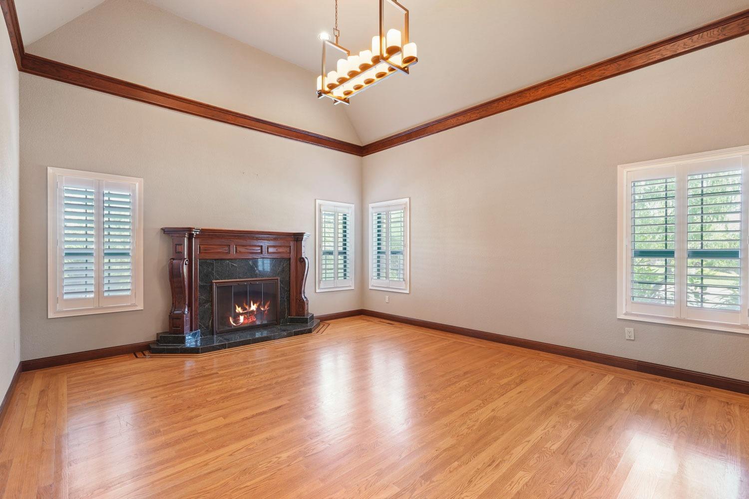 Detail Gallery Image 13 of 73 For 2410 Brittany Ct, Lodi,  CA 95242 - 4 Beds | 4/1 Baths