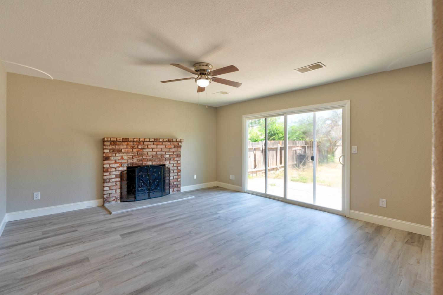 Detail Gallery Image 15 of 33 For 3012 Marie Ct, Merced,  CA 95340 - 4 Beds | 2 Baths