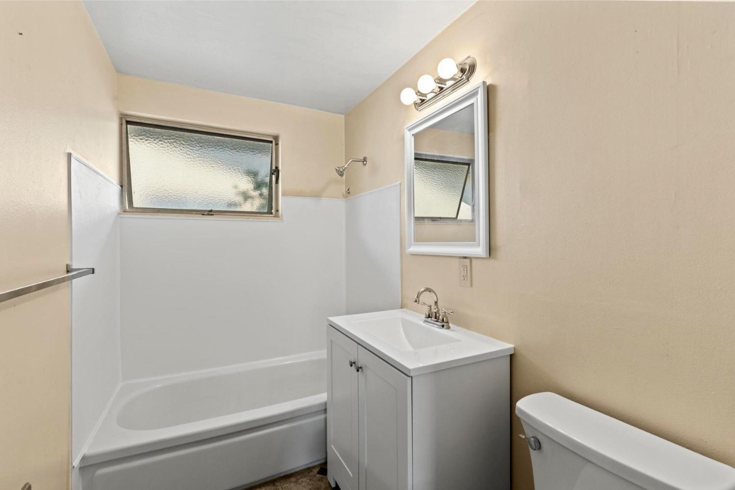 Detail Gallery Image 13 of 32 For 1461 Clark Ave, Yuba City,  CA 95991 - 4 Beds | 2 Baths