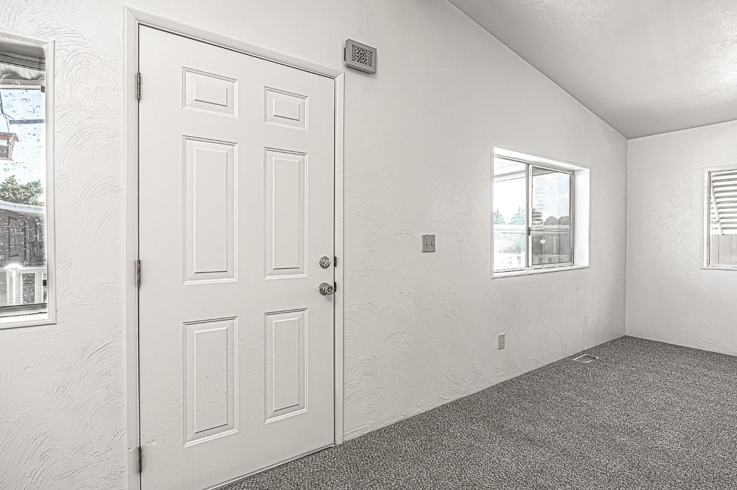 Detail Gallery Image 4 of 26 For 250 E Las Palmas Ave 64, Patterson,  CA 95363 - 2 Beds | 2 Baths