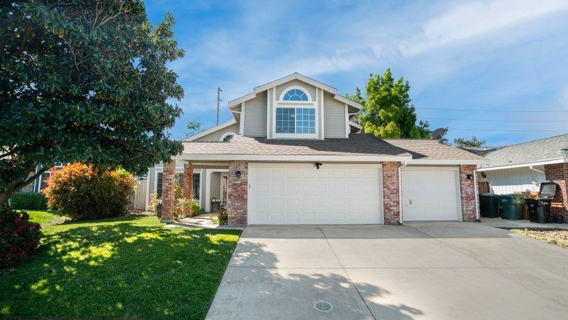 Photo of 8135 Orchid Tree Wy in Antelope, CA