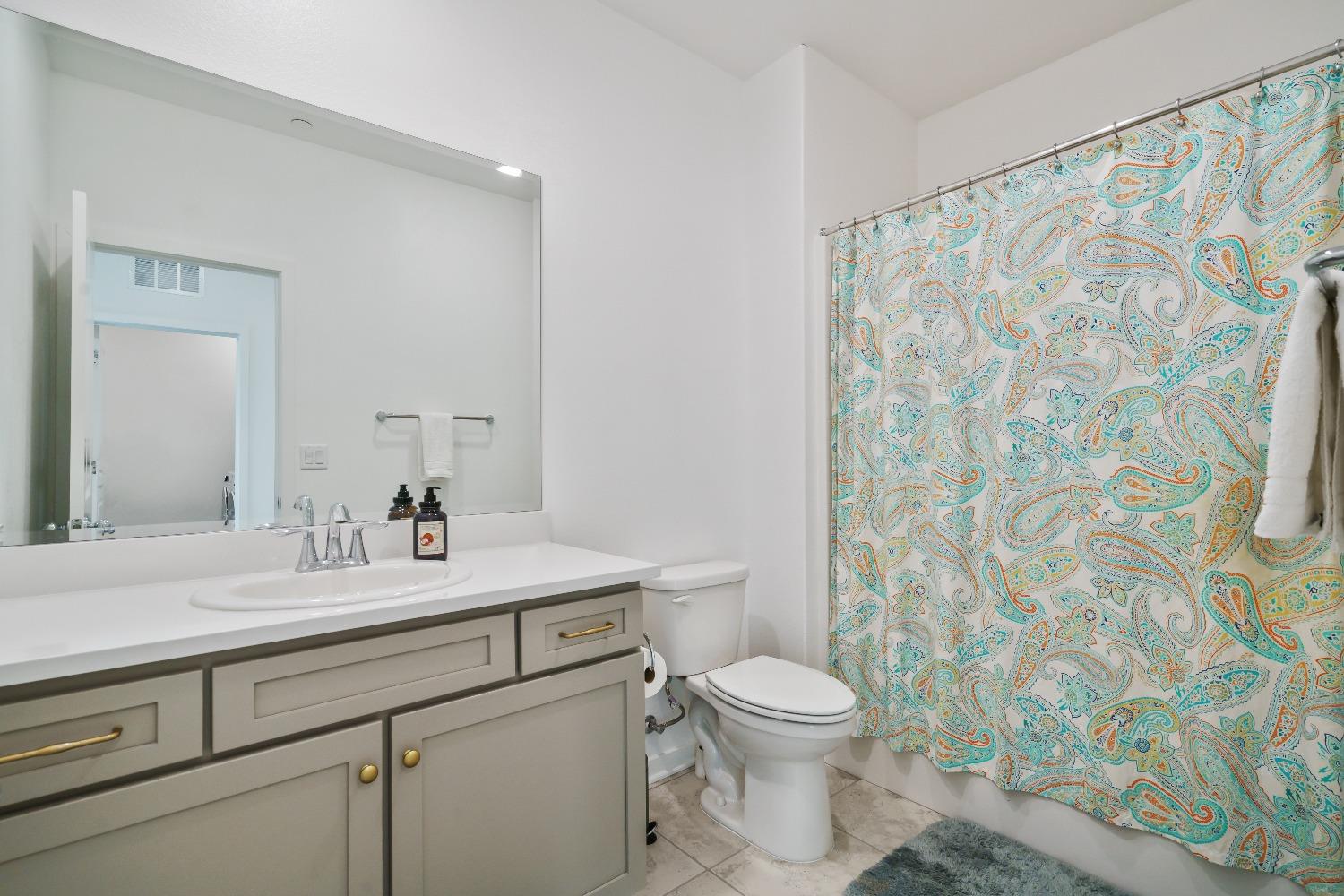 Detail Gallery Image 26 of 35 For 5301 E Commerce Way #53102,  Sacramento,  CA 95835 - 3 Beds | 2/1 Baths