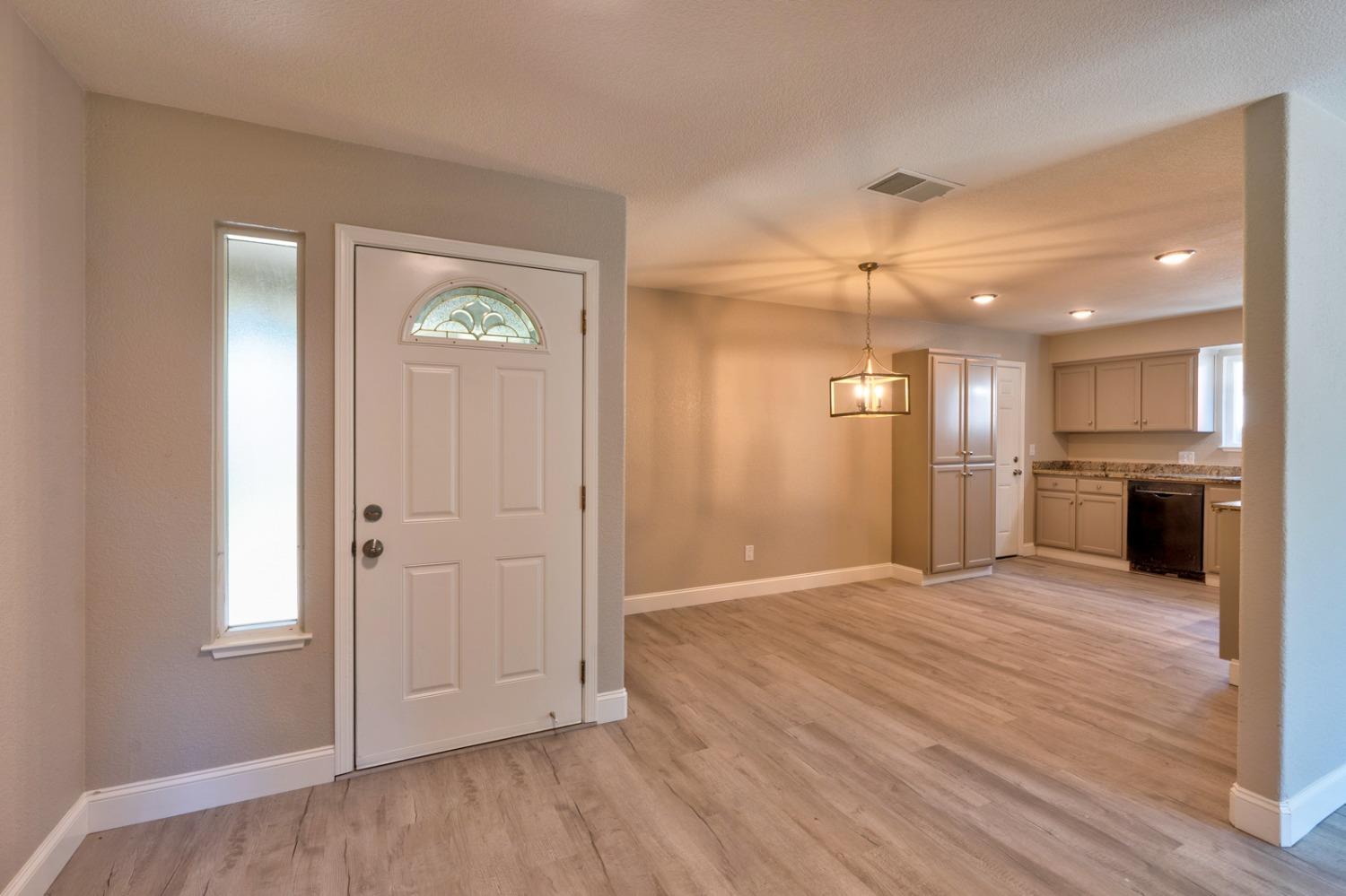 Detail Gallery Image 8 of 33 For 3012 Marie Ct, Merced,  CA 95340 - 4 Beds | 2 Baths