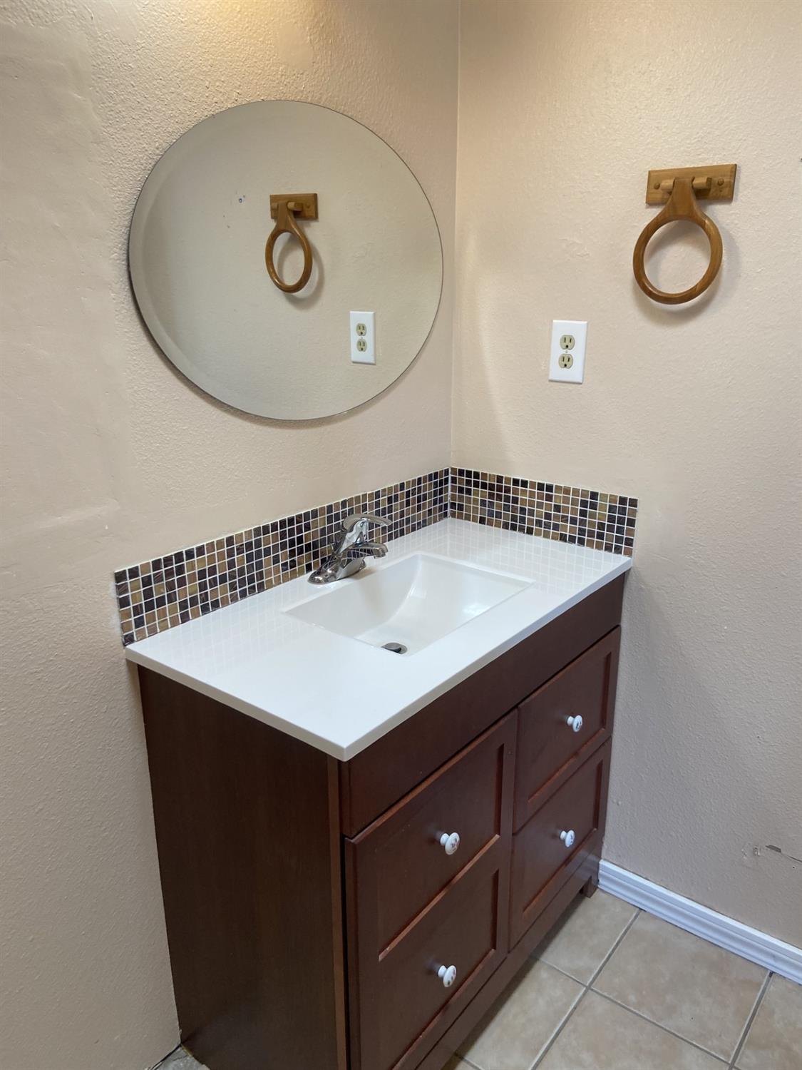 Detail Gallery Image 11 of 16 For 14 Cattail Court, Sacramento,  CA 95833 - 2 Beds | 2 Baths