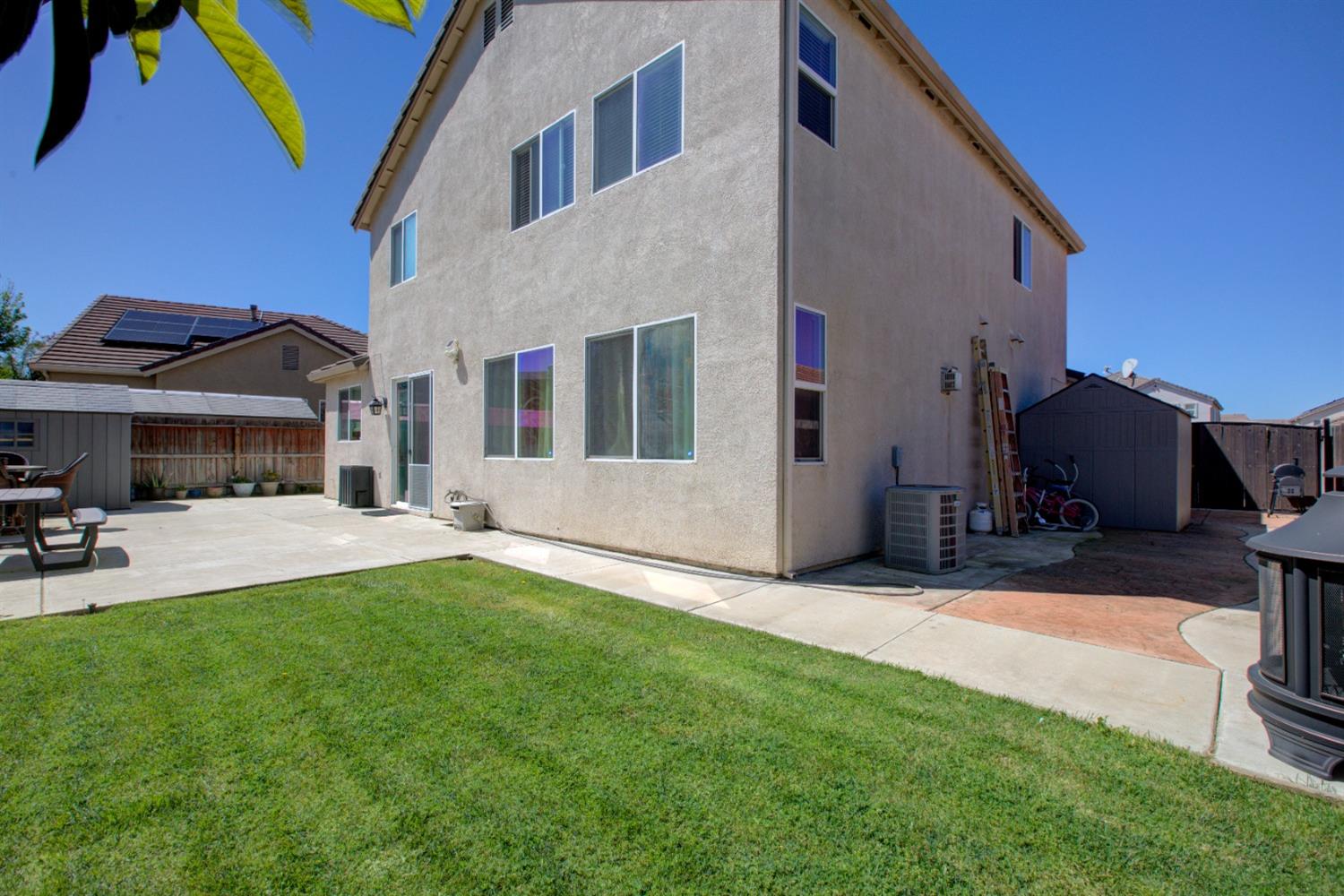 Detail Gallery Image 11 of 66 For 2228 Plumeria Pl, Manteca,  CA 95337 - 4 Beds | 2/1 Baths