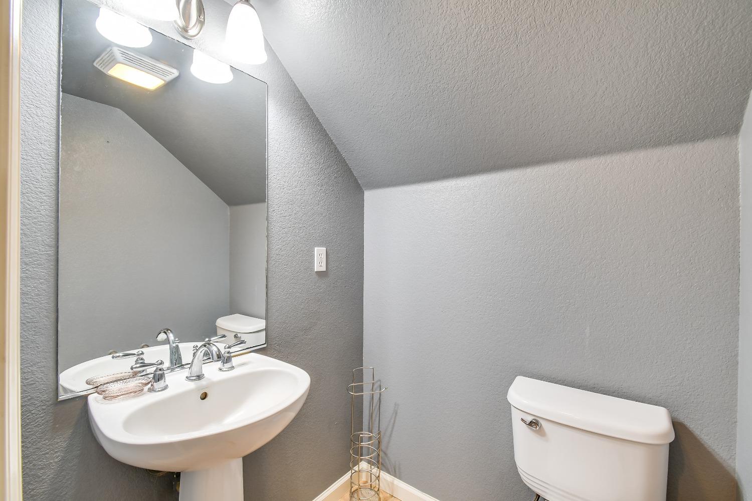 Detail Gallery Image 12 of 26 For 5555 Barwick Ct, Marysville,  CA 95901 - 3 Beds | 2/1 Baths