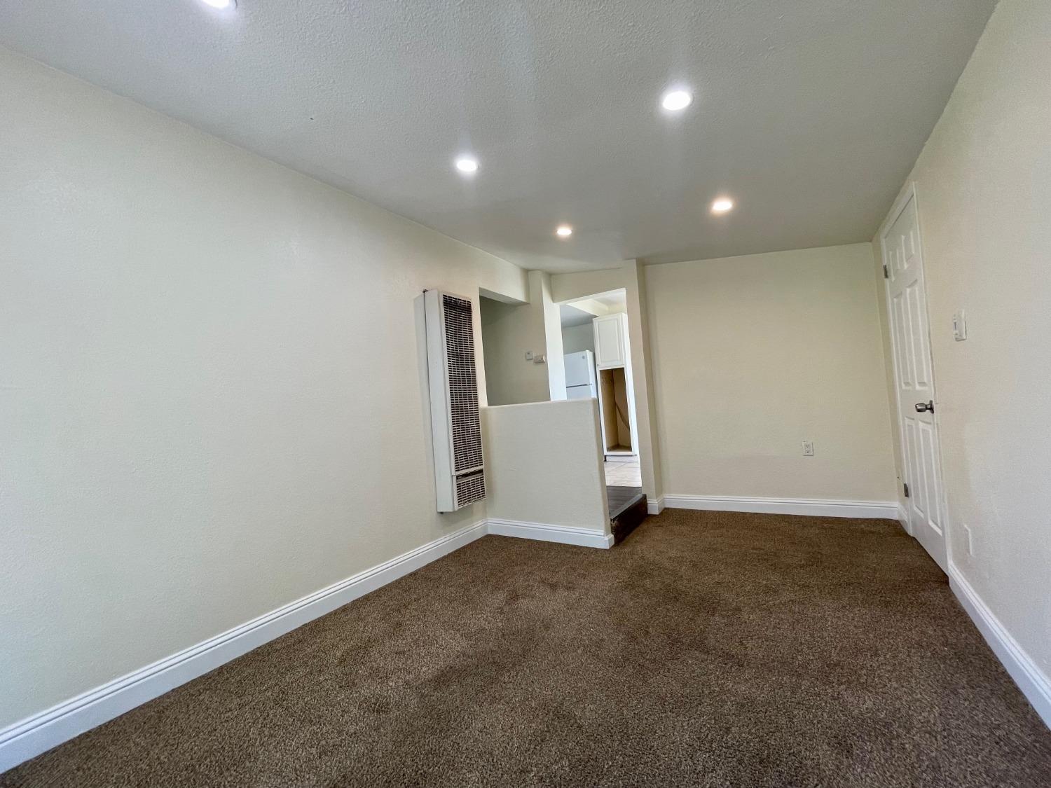 Detail Gallery Image 9 of 23 For 2174 Rassy Way, Sacramento,  CA 95821 - 1 Beds | 1 Baths