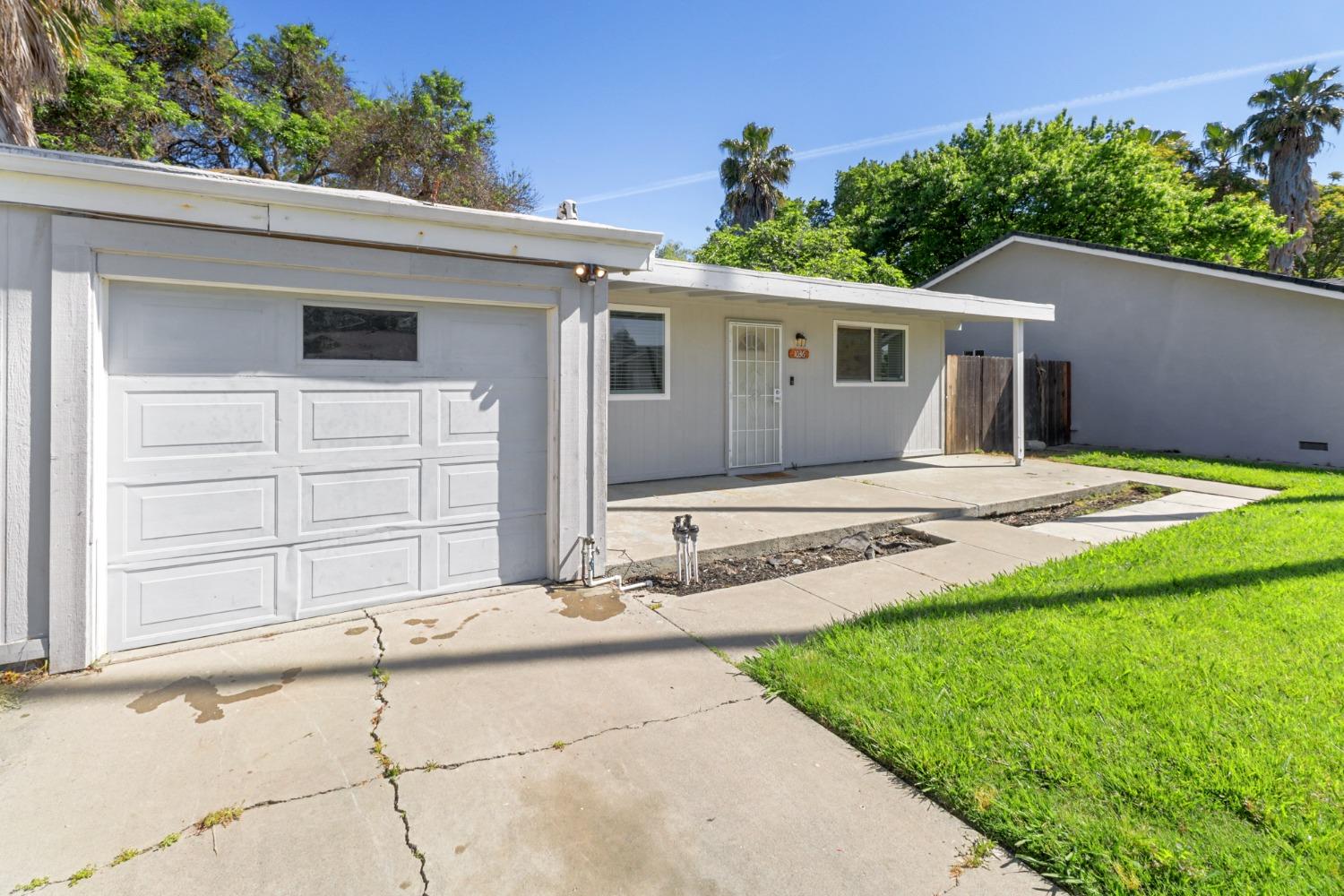 Detail Gallery Image 4 of 30 For 1036 Fremont Blvd, West Sacramento,  CA 95605 - 3 Beds | 1 Baths