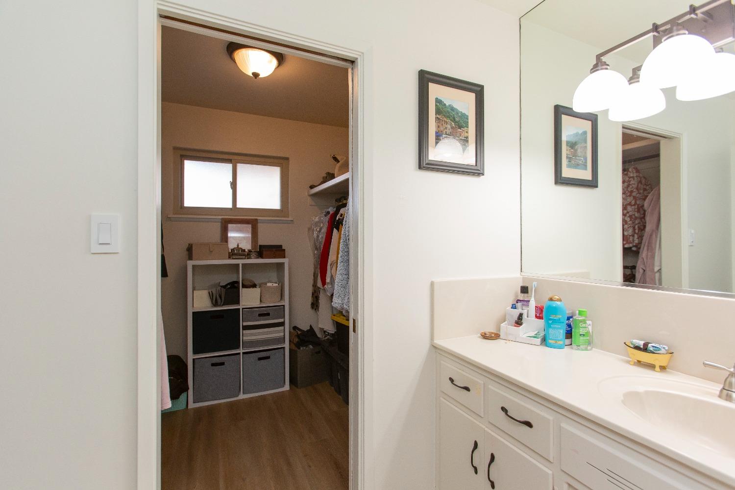 Detail Gallery Image 23 of 37 For 2215 Mira Flores Dr, Turlock,  CA 95380 - 3 Beds | 2/1 Baths