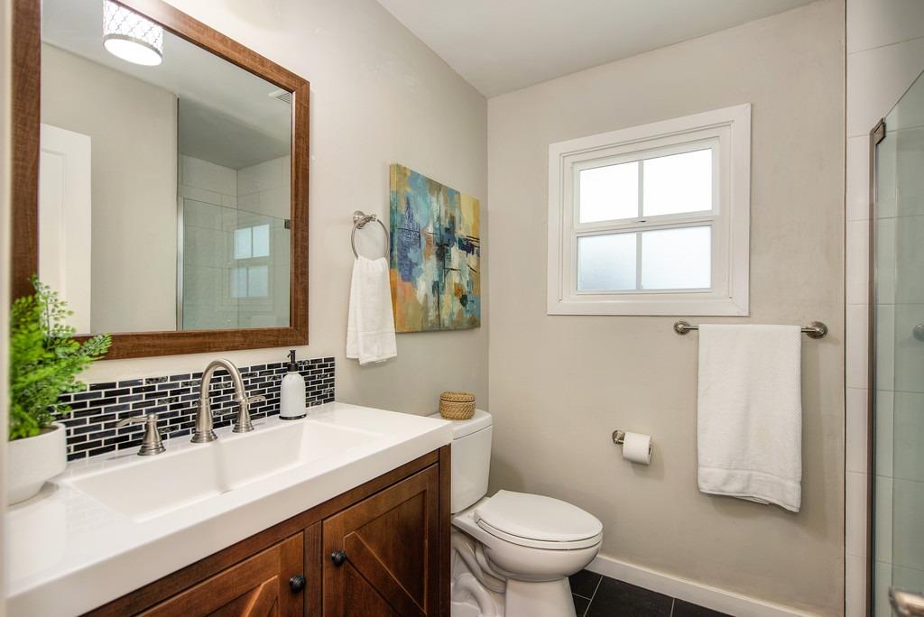 Detail Gallery Image 31 of 51 For 2273 8th Ave, Sacramento,  CA 95818 - 3 Beds | 2 Baths