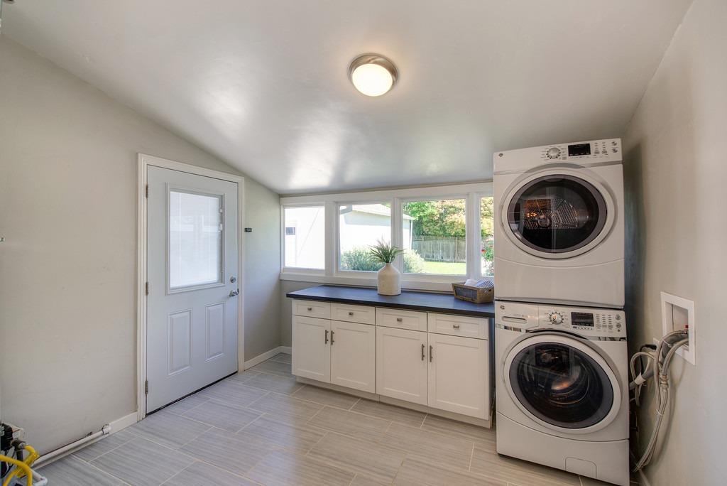 Detail Gallery Image 27 of 51 For 2273 8th Ave, Sacramento,  CA 95818 - 3 Beds | 2 Baths