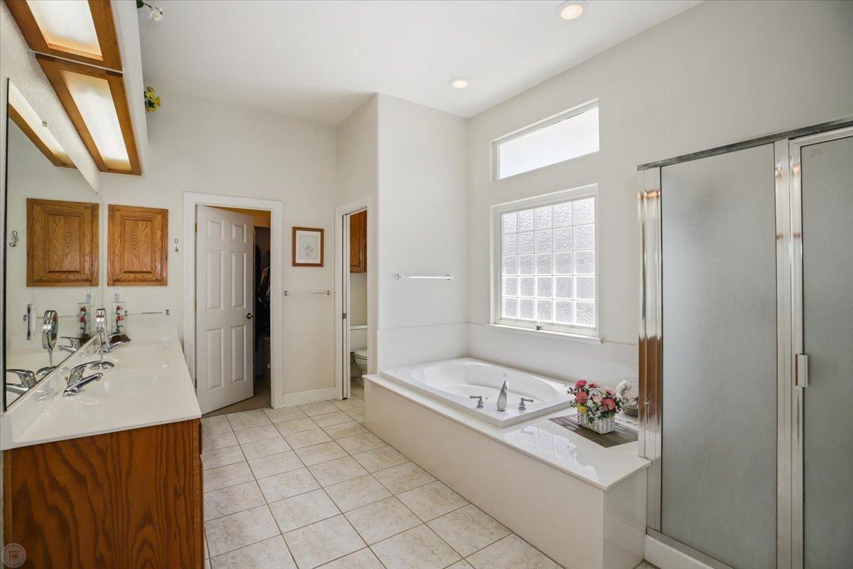 Detail Gallery Image 34 of 49 For 1087 Spring Meadow Dr, Manteca,  CA 95336 - 3 Beds | 2/1 Baths
