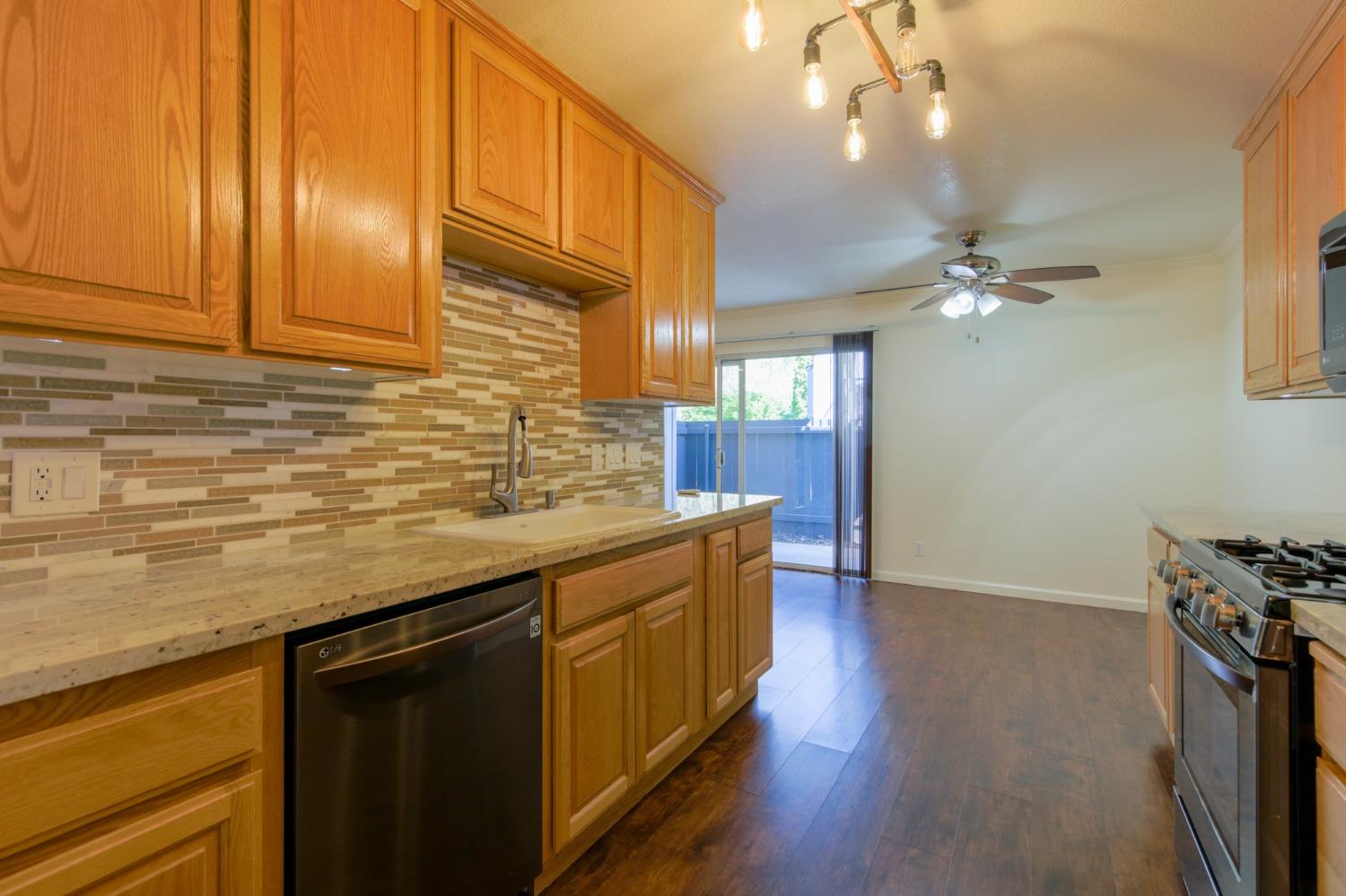 Detail Gallery Image 33 of 40 For 3591 W Quail Lakes Drive #223,  Stockton,  CA 95207 - 2 Beds | 2 Baths