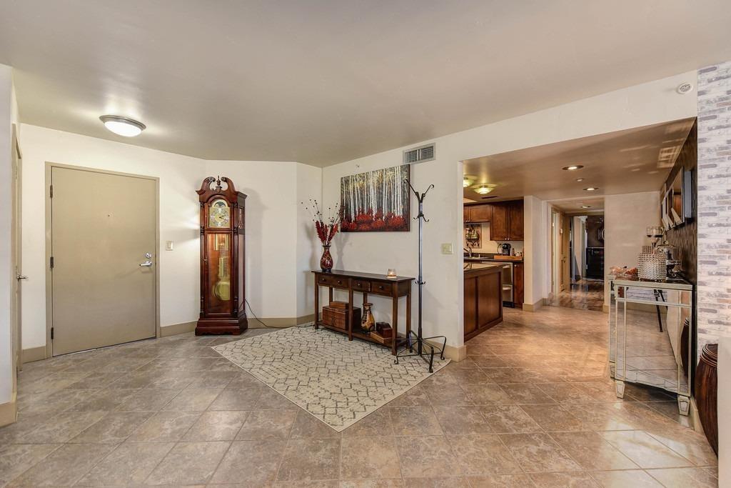 Detail Gallery Image 10 of 33 For 500 N St #1501,  Sacramento,  CA 95814 - 3 Beds | 2 Baths