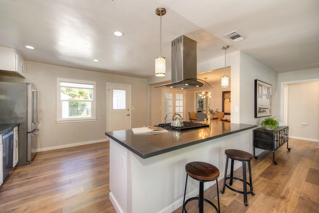 Detail Gallery Image 16 of 51 For 2273 8th Ave, Sacramento,  CA 95818 - 3 Beds | 2 Baths