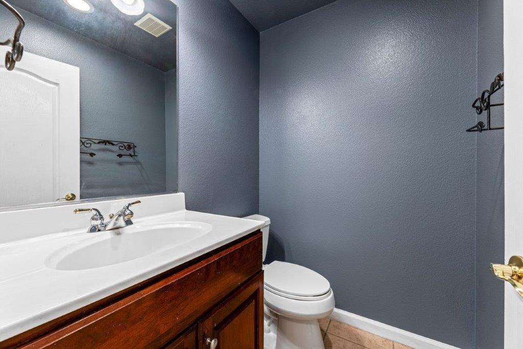Detail Gallery Image 22 of 60 For 6500 Aster Ct, Rocklin,  CA 95765 - 5 Beds | 2/1 Baths