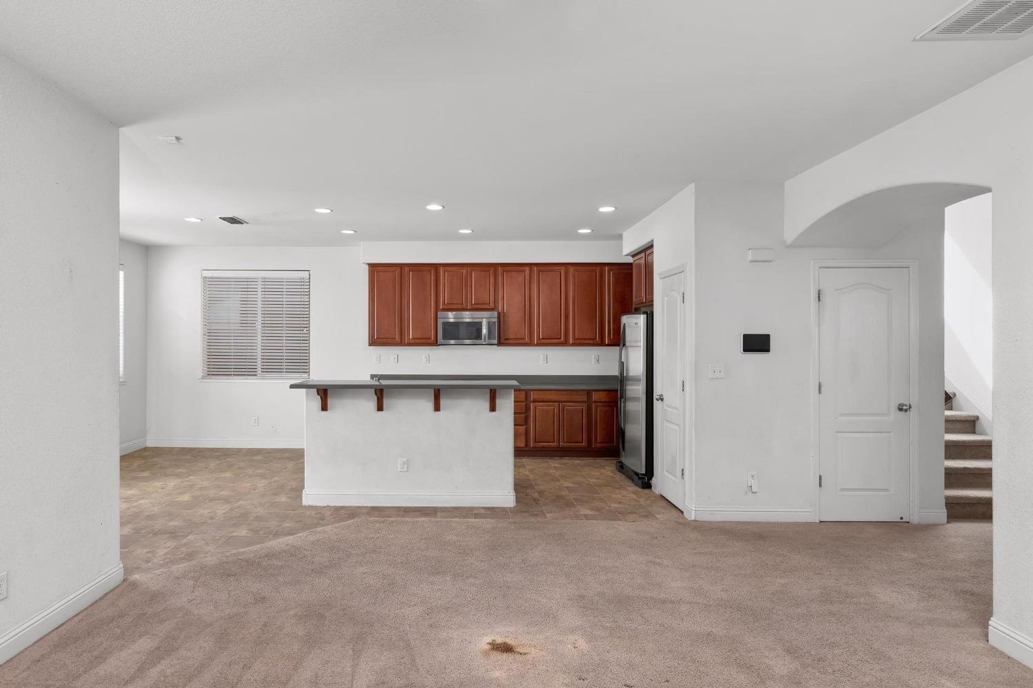 Detail Gallery Image 11 of 32 For 226 Emory Oak Pl, Lathrop,  CA 95330 - 4 Beds | 2/1 Baths