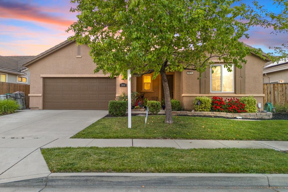 Photo of 3014 Mojave Dr in West Sacramento, CA
