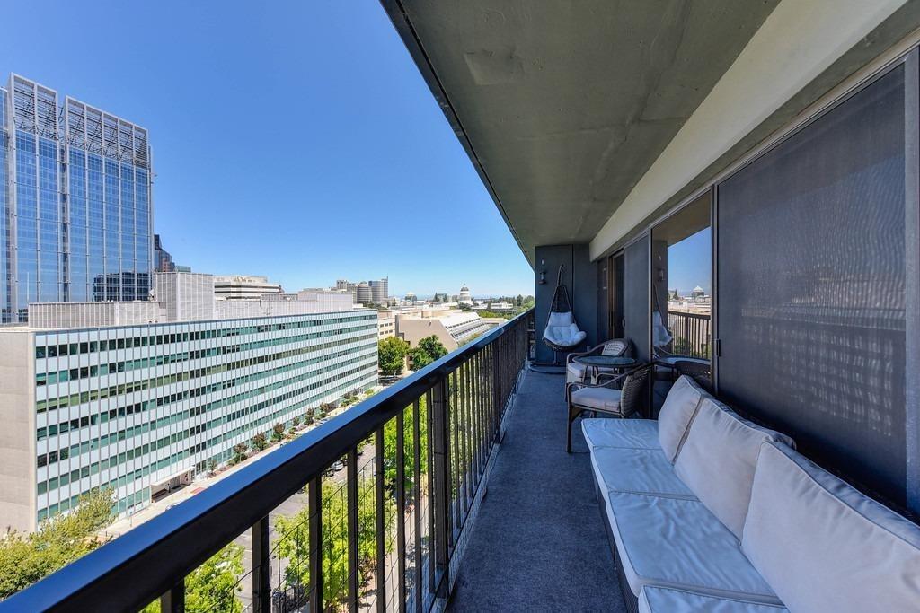 Detail Gallery Image 3 of 33 For 500 N St #1501,  Sacramento,  CA 95814 - 3 Beds | 2 Baths