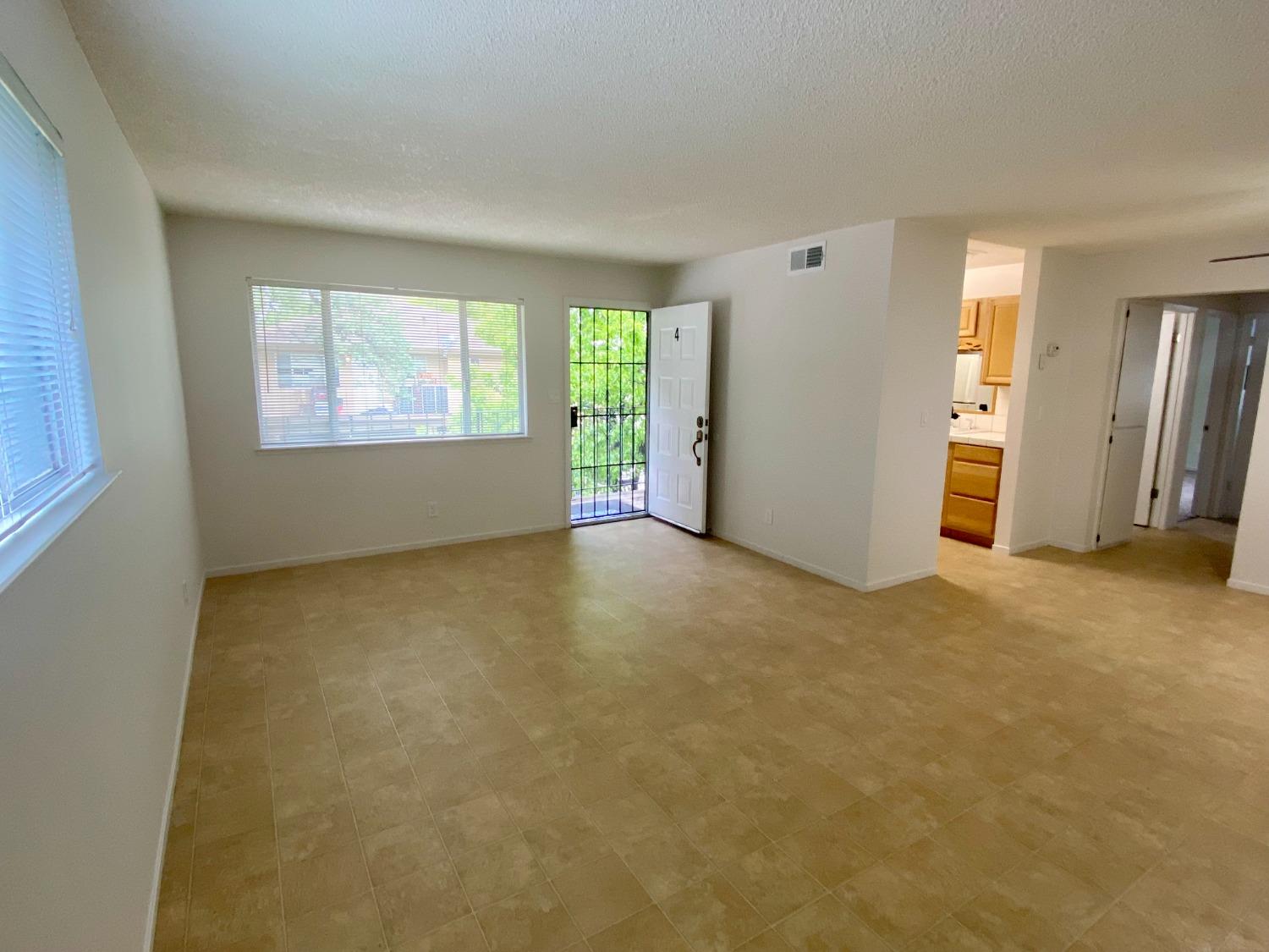 Detail Gallery Image 9 of 44 For 3744 Sapphire Dr #4,  Auburn,  CA 95602 - 2 Beds | 1 Baths
