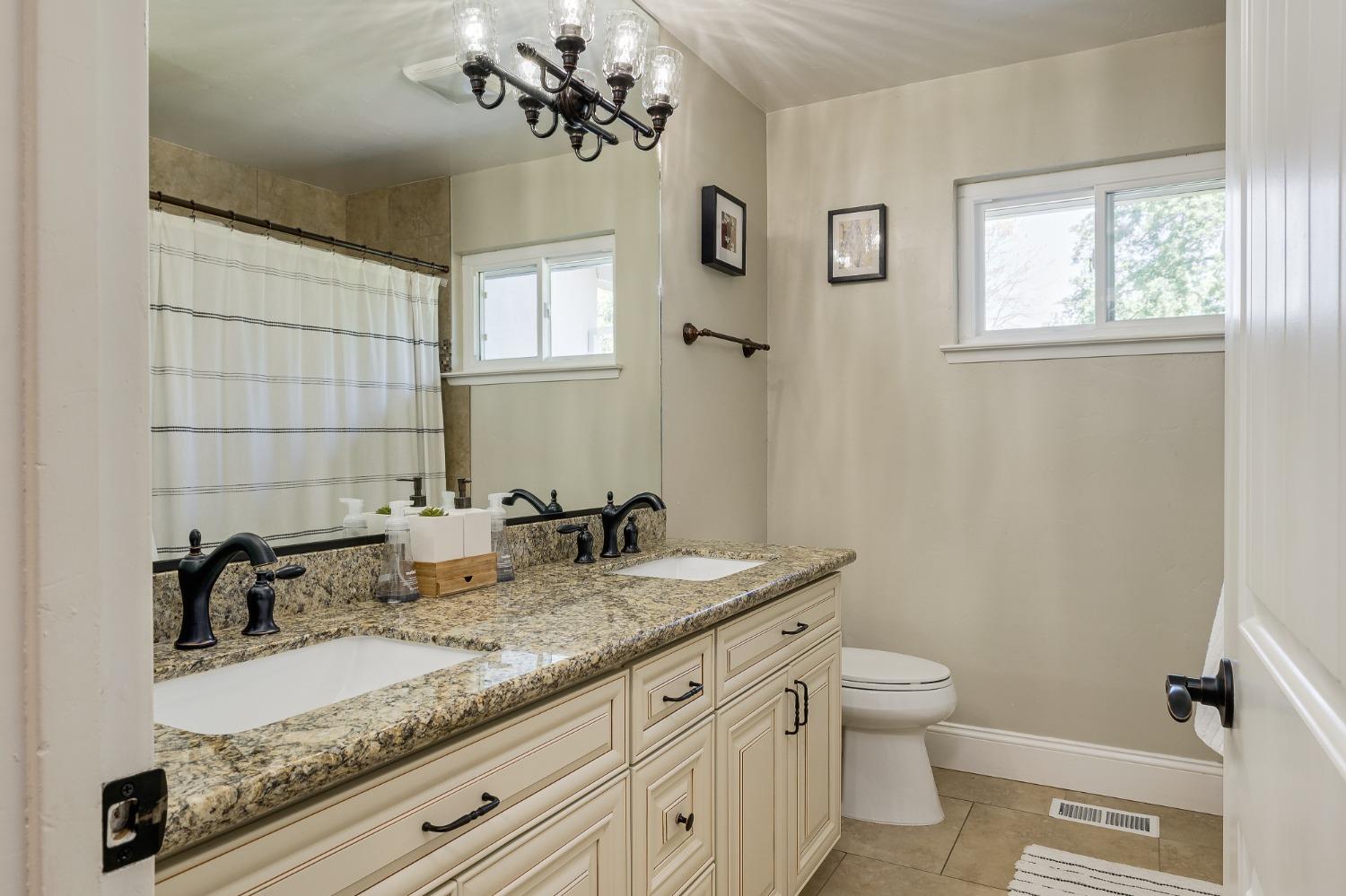 Detail Gallery Image 26 of 35 For 9845 Valley Pines Dr, Folsom,  CA 95630 - 3 Beds | 2 Baths