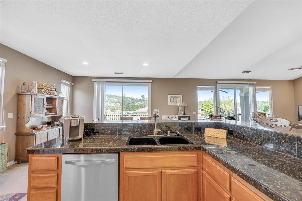 Detail Gallery Image 17 of 50 For 6140 Bluff View Rd, Copperopolis,  CA 95228 - 3 Beds | 2 Baths