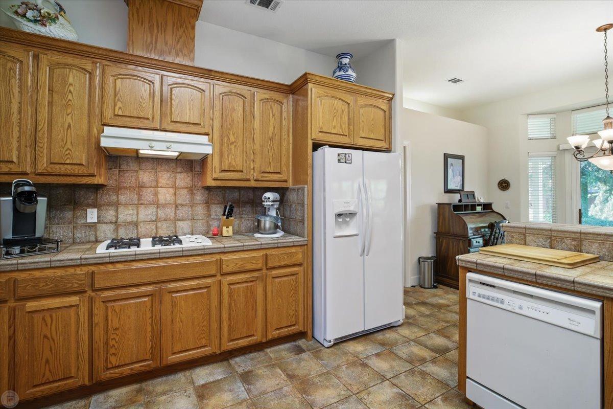 Detail Gallery Image 25 of 49 For 1087 Spring Meadow Dr, Manteca,  CA 95336 - 3 Beds | 2/1 Baths