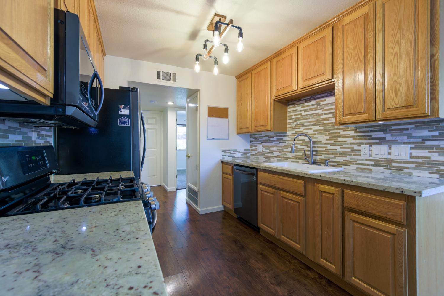 Detail Gallery Image 18 of 40 For 3591 W Quail Lakes Drive #223,  Stockton,  CA 95207 - 2 Beds | 2 Baths