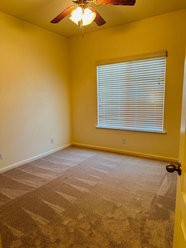 Detail Gallery Image 8 of 13 For 5169 W Hunter Ave, Fresno,  CA 93722 - 4 Beds | 2 Baths