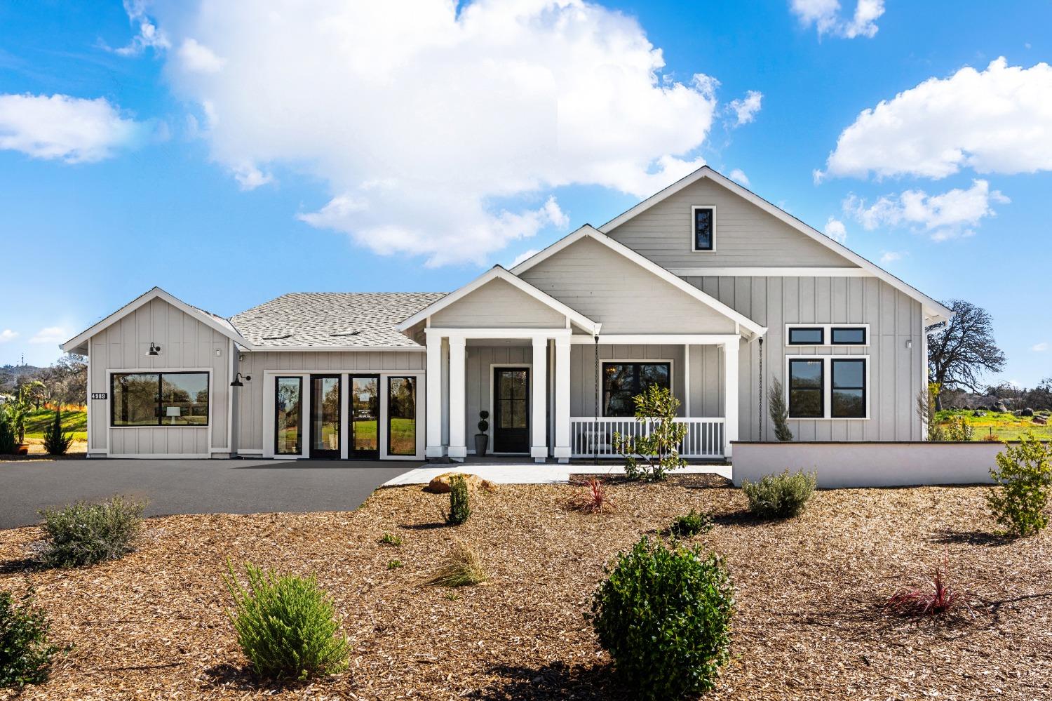 Detail Gallery Image 1 of 30 For 6971 Daffodil Trl, Rescue,  CA 95672 - 4 Beds | 3/1 Baths