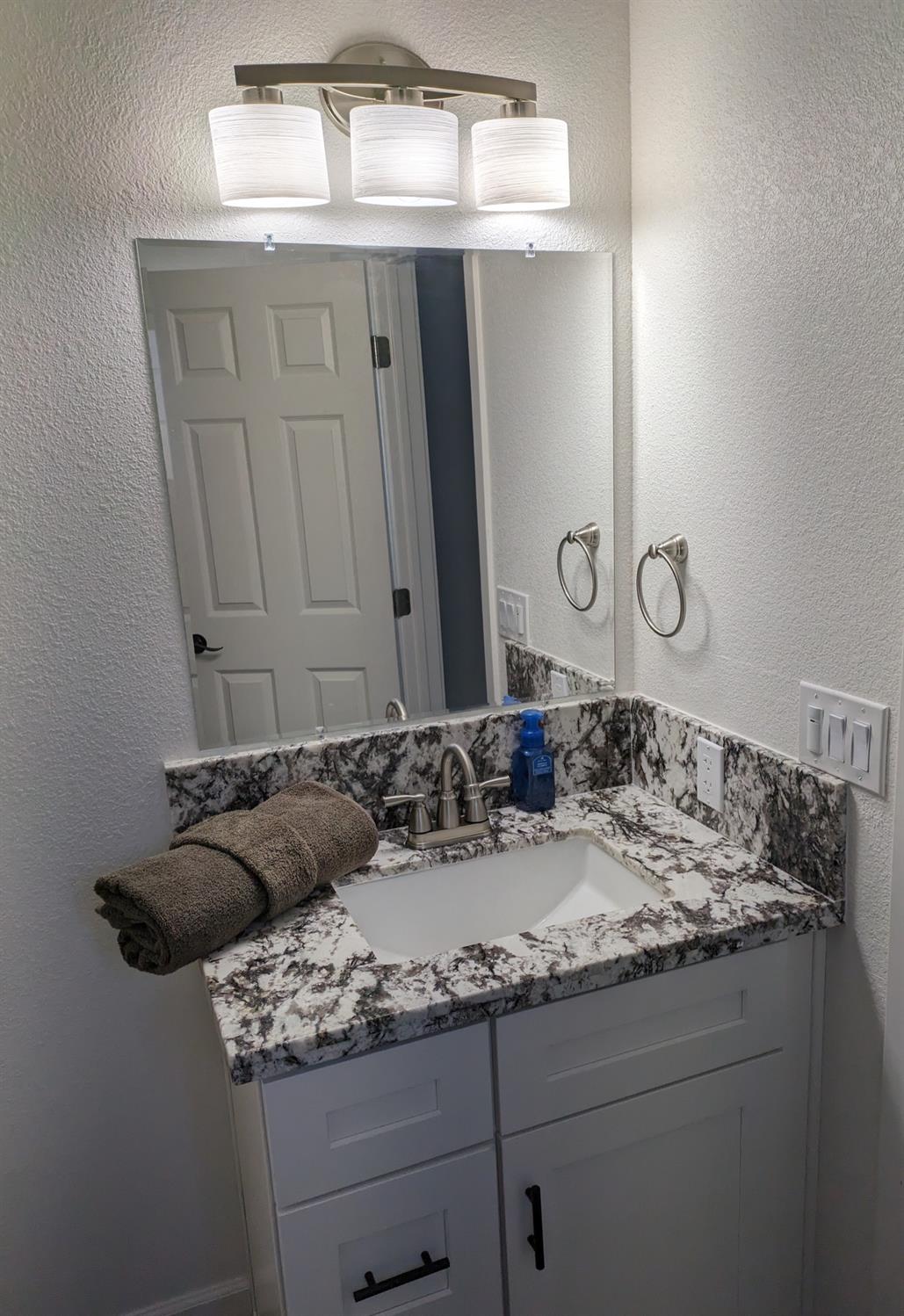Detail Gallery Image 16 of 25 For 1432 Overholtzer Dr, Modesto,  CA 95355 - 3 Beds | 2 Baths