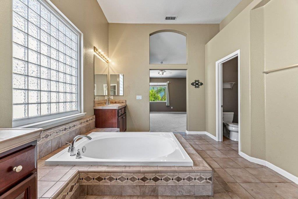 Detail Gallery Image 41 of 60 For 6500 Aster Ct, Rocklin,  CA 95765 - 5 Beds | 2/1 Baths