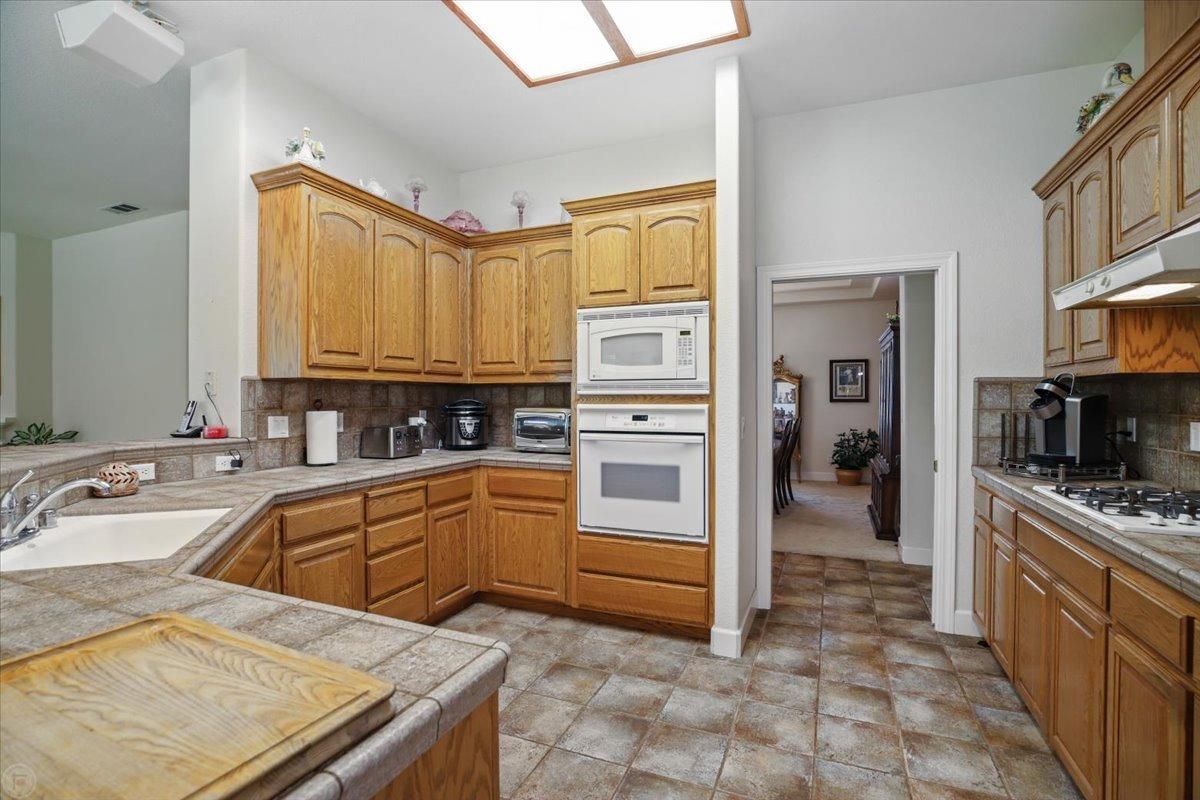 Detail Gallery Image 24 of 49 For 1087 Spring Meadow Dr, Manteca,  CA 95336 - 3 Beds | 2/1 Baths