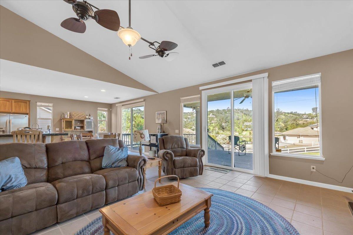 Detail Gallery Image 15 of 50 For 6140 Bluff View Rd, Copperopolis,  CA 95228 - 3 Beds | 2 Baths