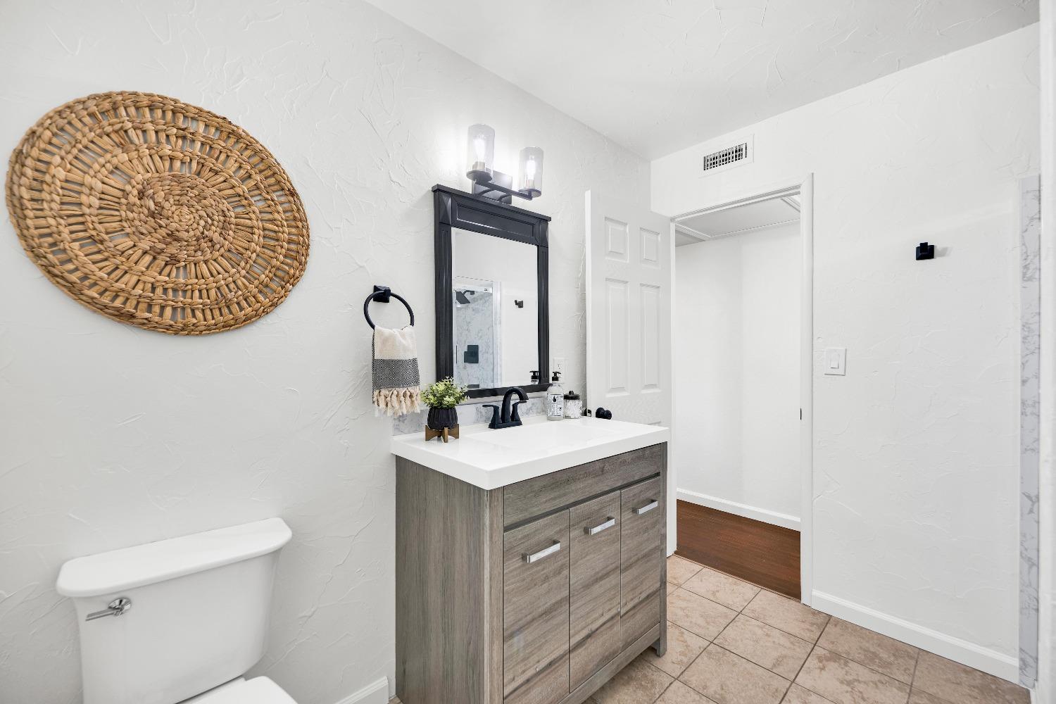 Detail Gallery Image 32 of 41 For 5704 Raybel Ave, Sacramento,  CA 95841 - 3 Beds | 1/1 Baths