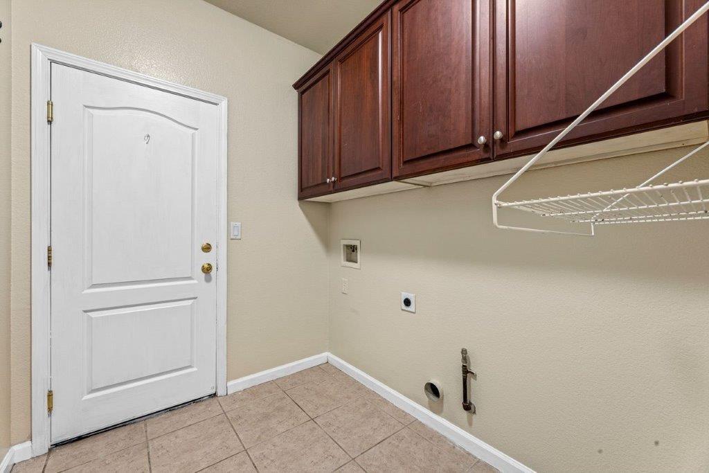 Detail Gallery Image 23 of 60 For 6500 Aster Ct, Rocklin,  CA 95765 - 5 Beds | 2/1 Baths