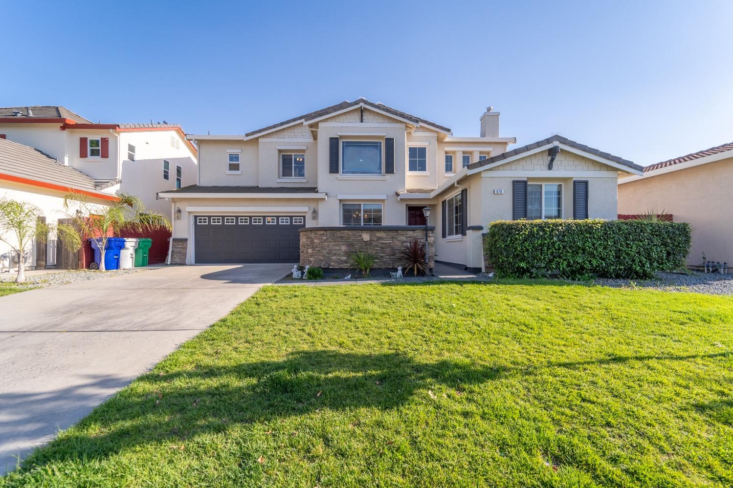 Photo of 870 Alabaster Ct in Atwater, CA