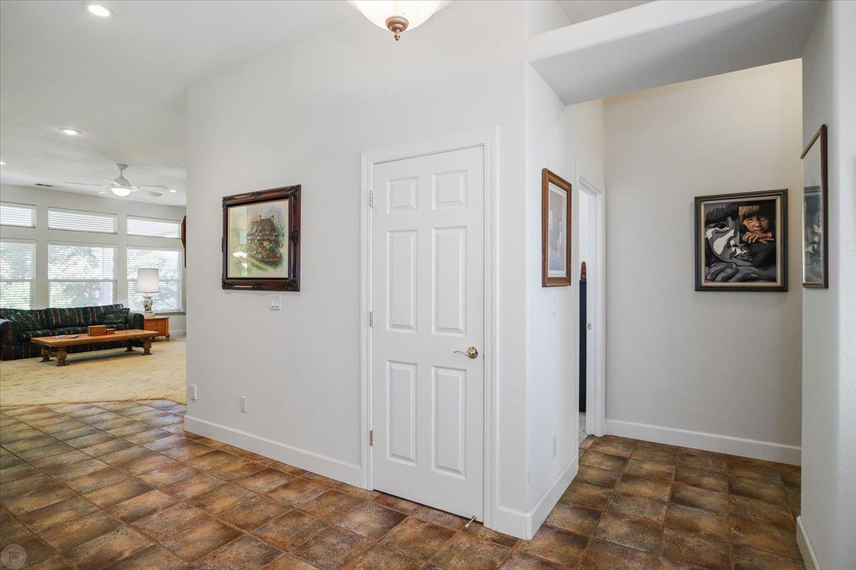Detail Gallery Image 35 of 49 For 1087 Spring Meadow Dr, Manteca,  CA 95336 - 3 Beds | 2/1 Baths