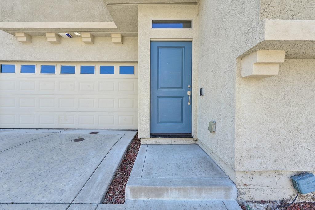 Detail Gallery Image 2 of 31 For 3743 Immaculata Way, Sacramento,  CA 95838 - 4 Beds | 2/1 Baths