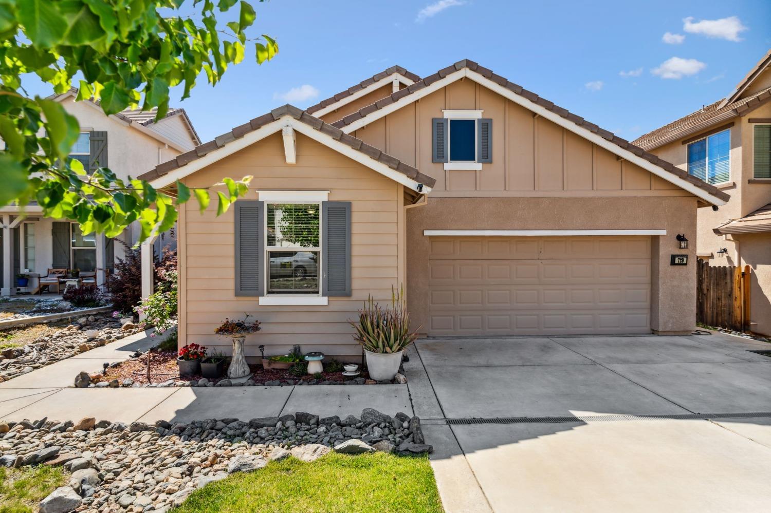 Detail Gallery Image 1 of 54 For 729 Clover Dr, Ione,  CA 95640 - 4 Beds | 2 Baths